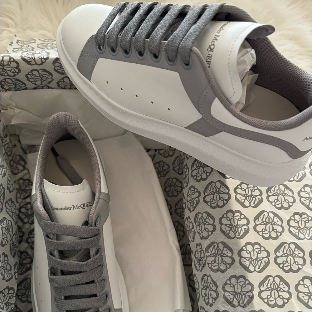 Alexander McQueen Larry sneaker white/silver size E 39 Men